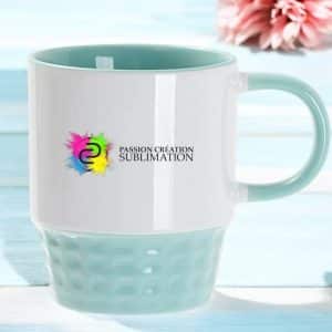 Tasse en céramique vert menthe empilable